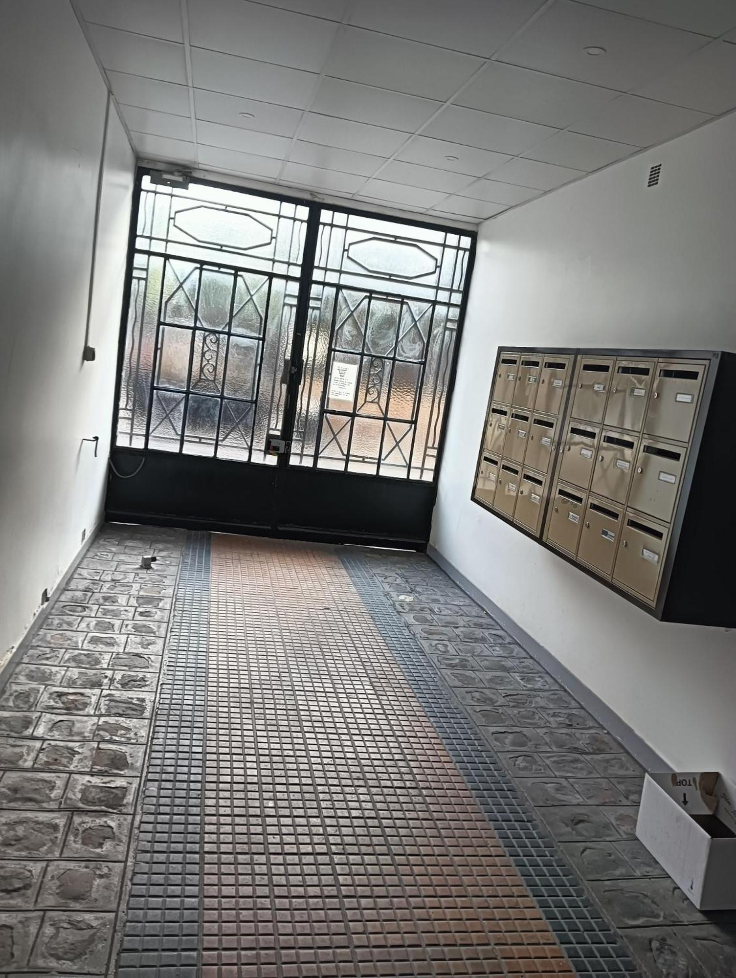 12 Rue Fernand He93600 Sous Bois Apartment *
